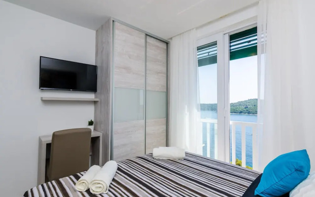 Apartments Lazarin