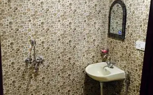 Manraj Guest House