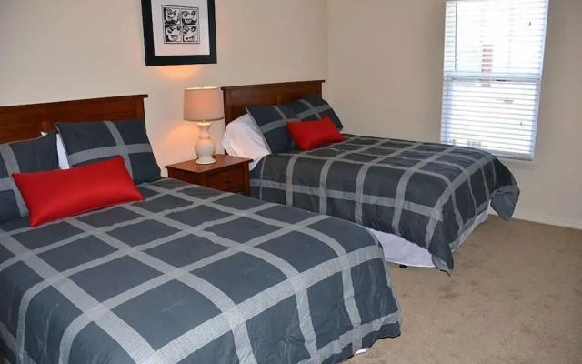Lucaya 3 Bedroom 2 Bath Townhome!