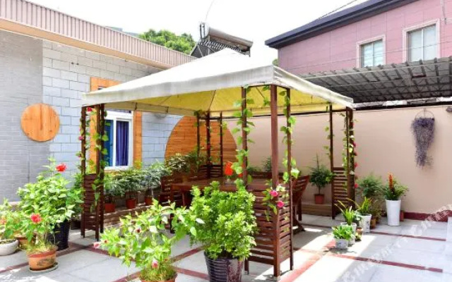 Liujia Hostel