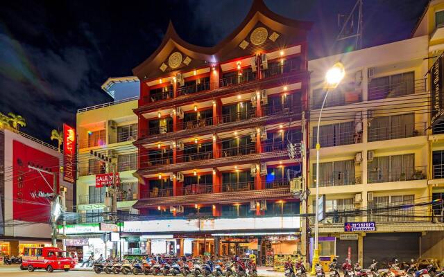 Tanawan Phuket Hotel вид на фасад