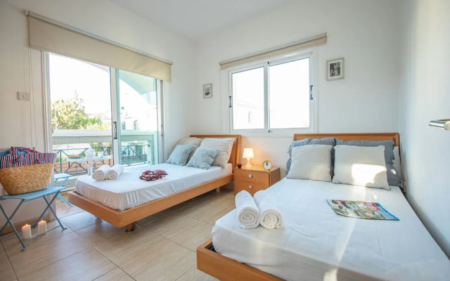 Konnos Beach Villas