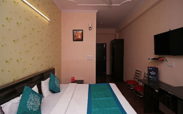 Hotel City Rooms Greater Noida by OYO Rooms