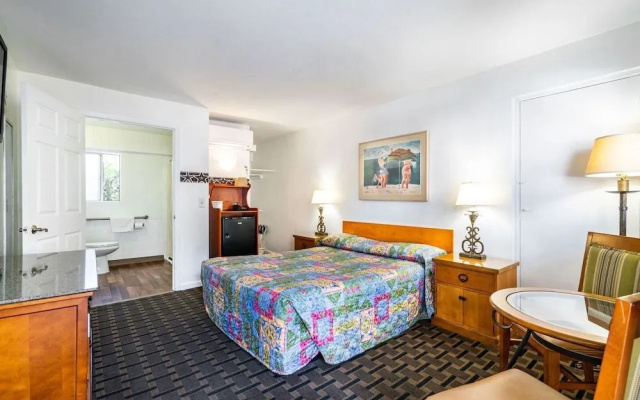 Sun n Sands Inn