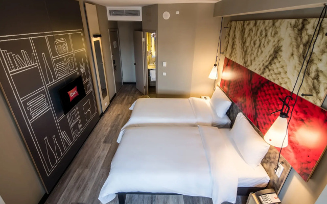 ibis Istanbul West