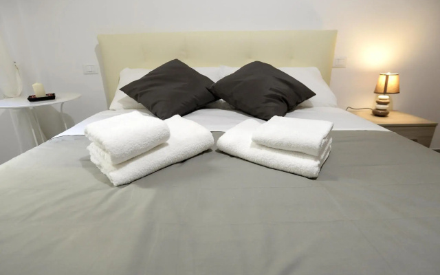 Laterano White Home - Colosseo