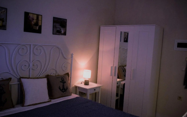 Delfini Beach Hotel