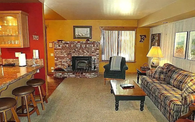 109 Premium Condo