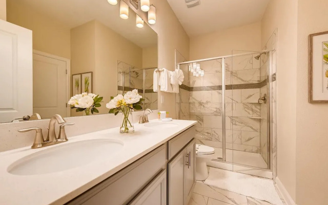 8801 IC 8BR Dream Retreat: Luxury Villa