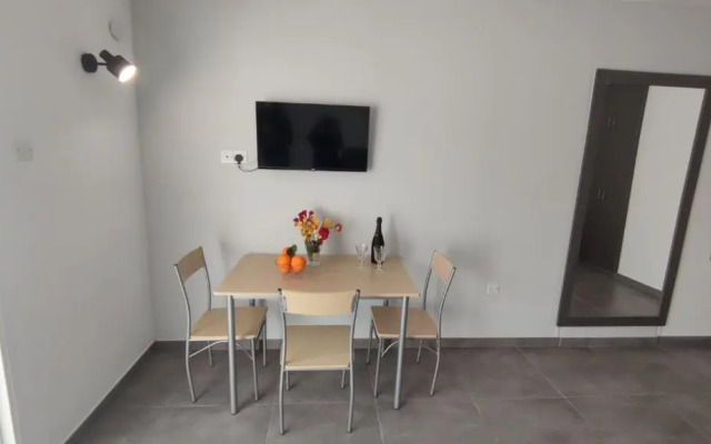 Nissi avenue studio