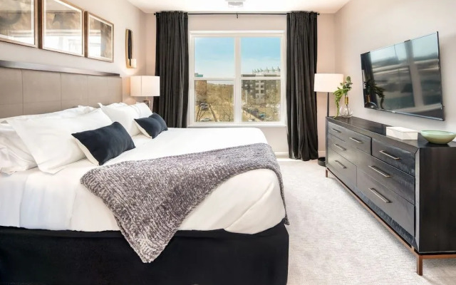 Hyatus Luxury Residences City Crossing