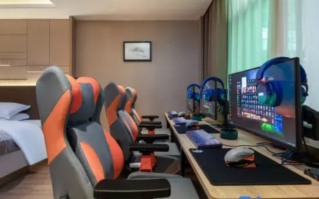 Jing Shikong E-sports Homestay (Yiyang Commercial Pedestrian Street)
