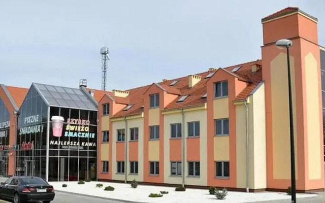 Hotel Raz Dwa Trzy