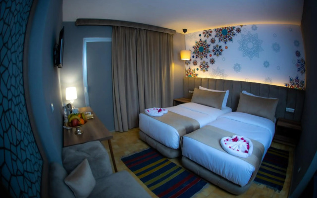 Hotel Karam Palace