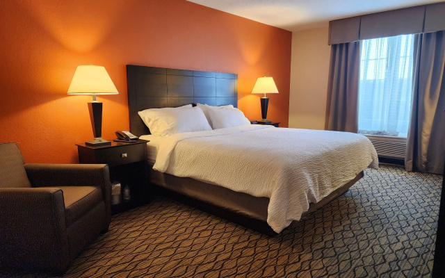Holiday Inn Express Hotel & Suites Cadillac by IHG