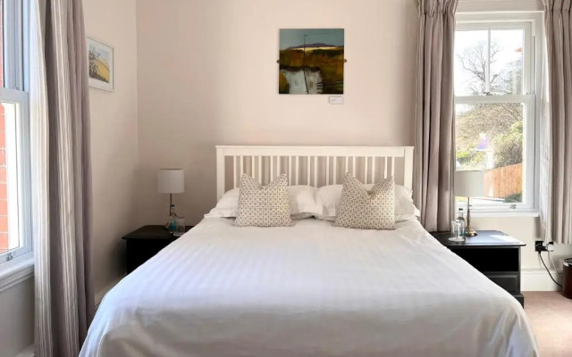 Mynd House B&B