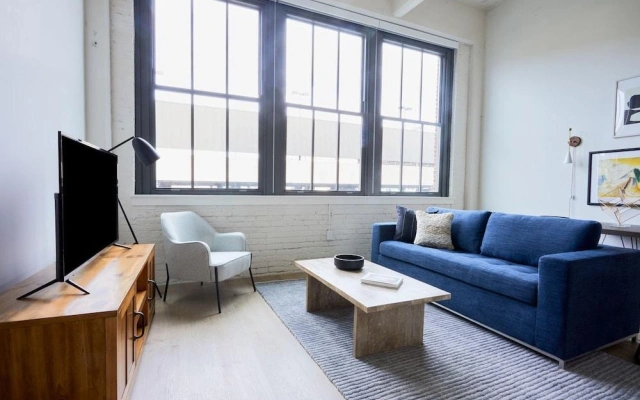 Contemporary Museum District Suites by Sonder