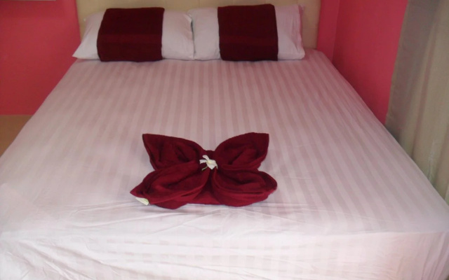 Maneerat Resort
