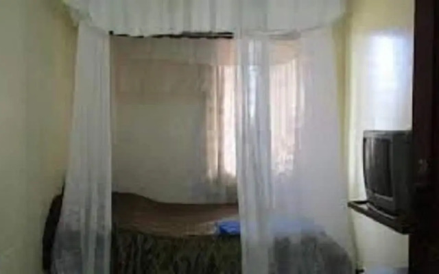 Ganjoni wananchi Hotel