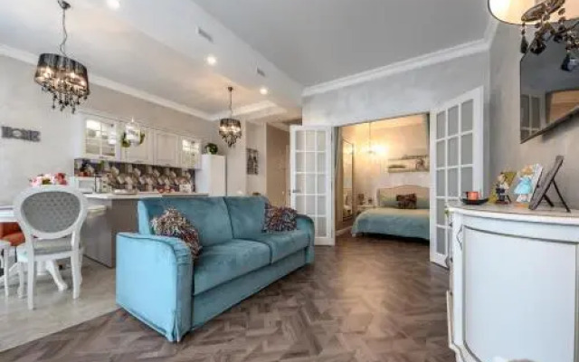 Apartment with Sea View near Park Shevchenko