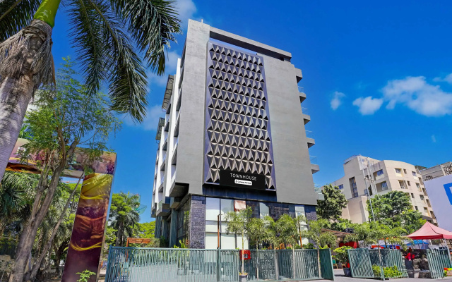 Townhouse Oak Magarpatta City Formerly Emerald Guestimony