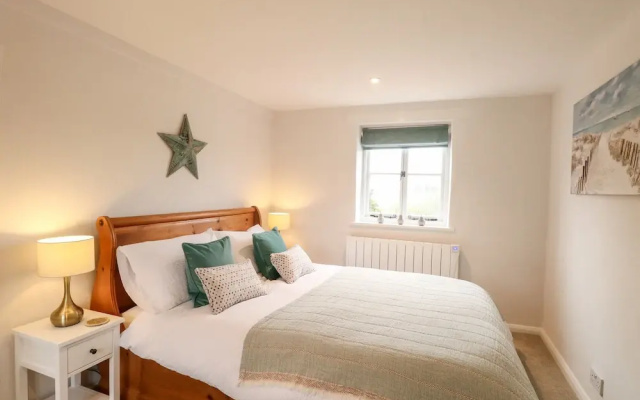 Holly Cottage