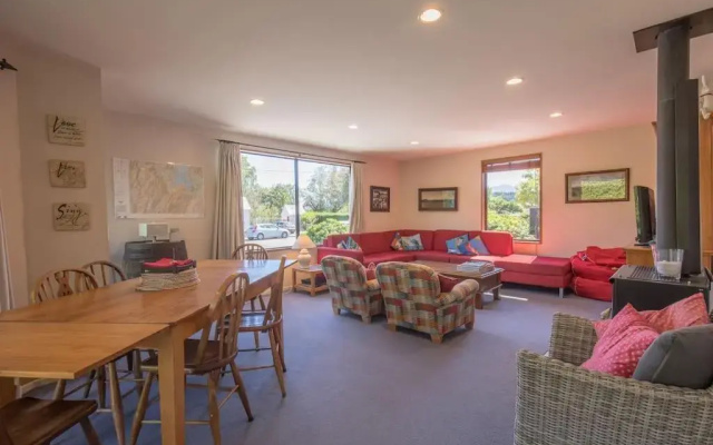 Central Wanaka 2 Bedroom Retreat