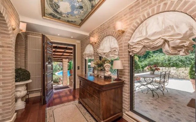 catalogImage