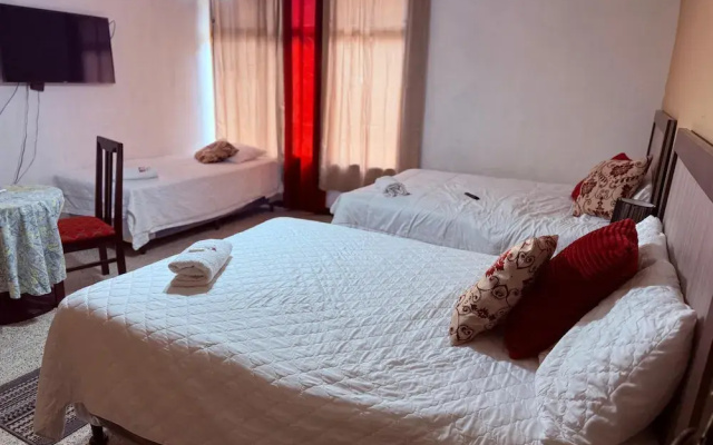 El Tejar Hostal