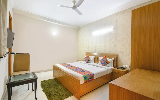FabHotel Vagmi- 900m from Sikanderpur Metro Station Gurgaon