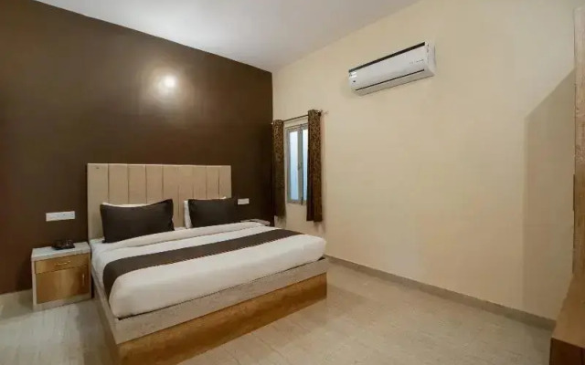 Hotel Rk Heights And Banquets by OYO Rooms