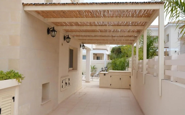 Anthorina Villa 6