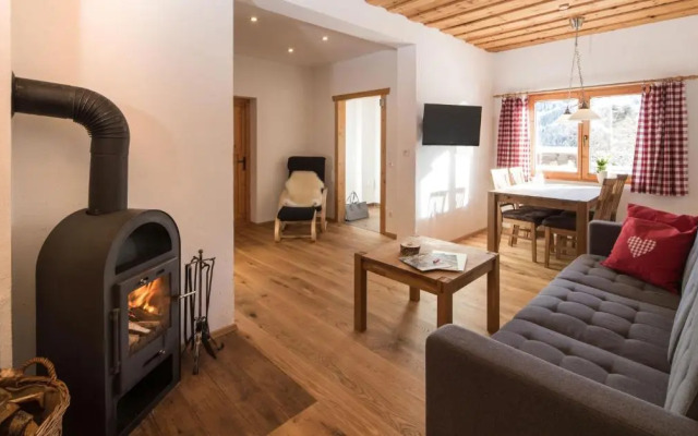 Berg- & Erlebnis-Resort MarktlAlm - Chalets & Lodges