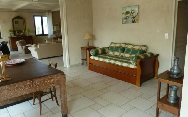 Gîte Saint-Haon-le-Vieux, 4 pièces, 5 personnes - FR-1-496-31