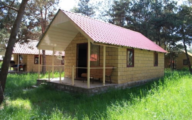 Отель Sevan Lake Cottages вид на фасад