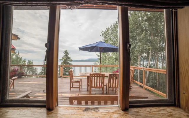 Inn On The Lake