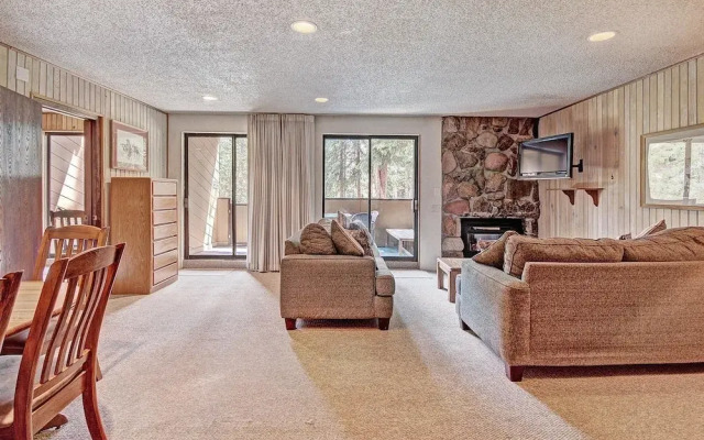 CM336 Copper Mtn Inn by RedAwning