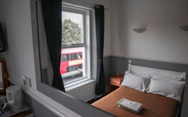 Hotel 261