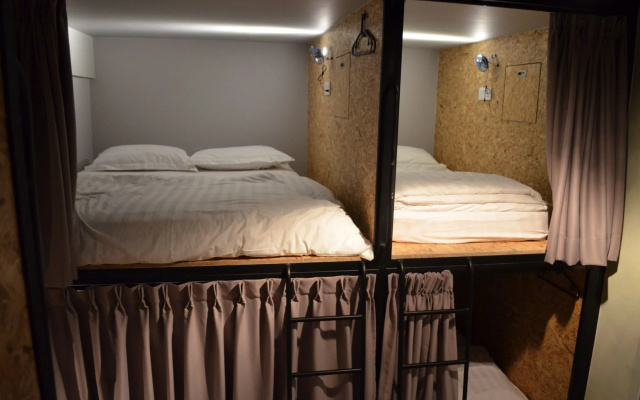 Sleepbox Hotel - Hostel