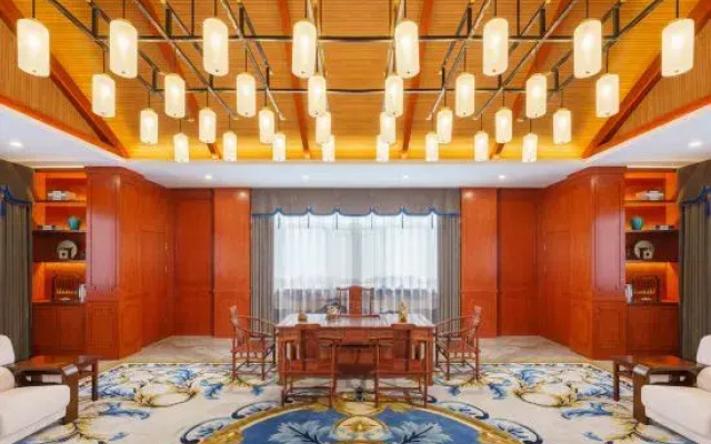 Hotels in Chimsar Wheatfield