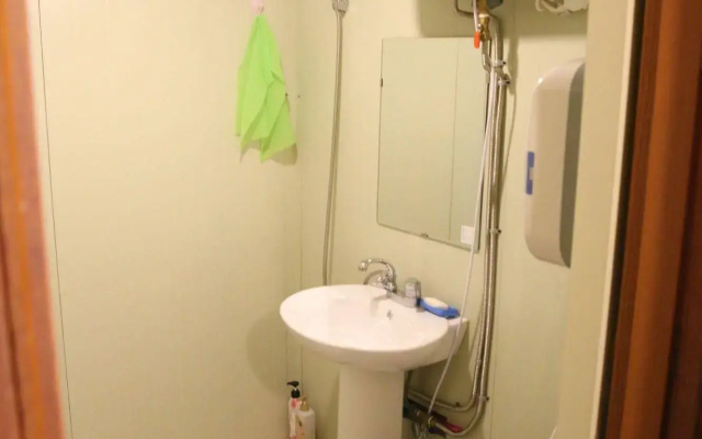 Yes Guesthouse - Hostel