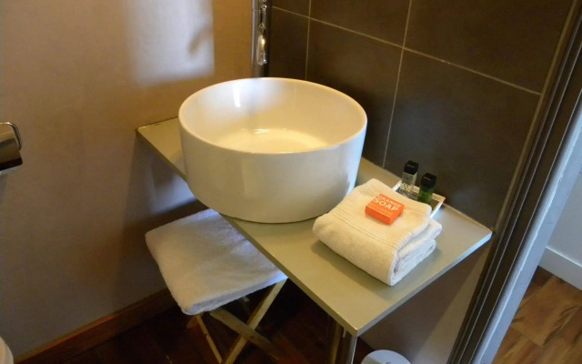 Hotel La Bastie D Urfe