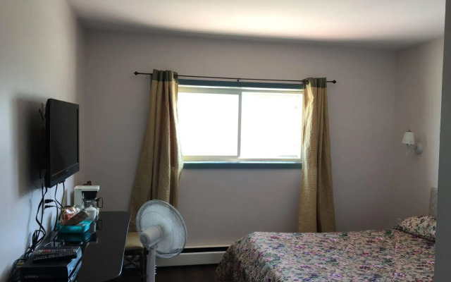 Kluane Park Inn