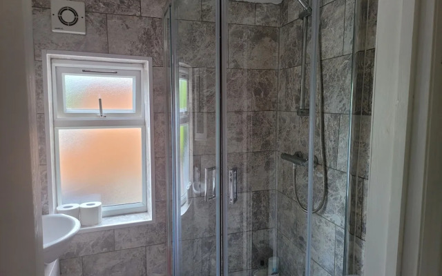 Comfy One Bedroom Flat