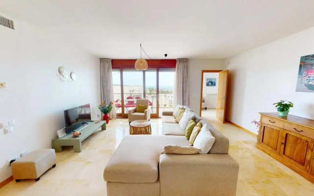 Lomas de Los Monteros II - 3 Bed Apartment