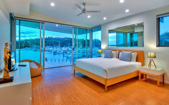 Pavillions Penthouse 25 Hamilton Island