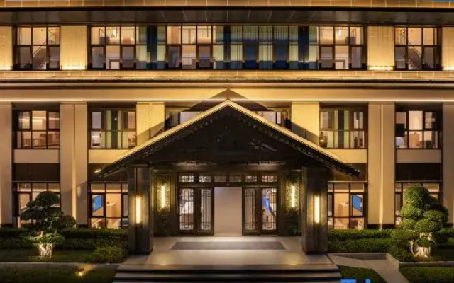 Gallery Hotel
