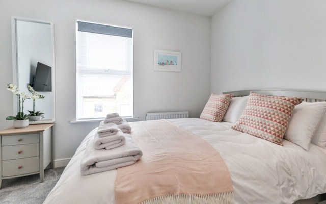 Apartment in Seaside Town of Filey, No Deposit