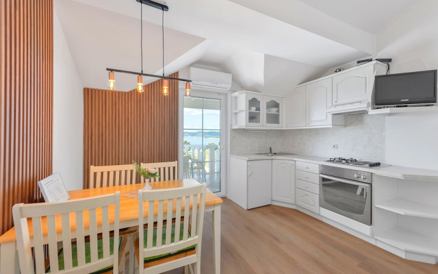 Superior Apartment Tania 11