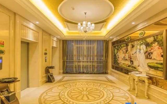 Vienna Hotel (Fuzhou Changle Zhenghe Subway Station)